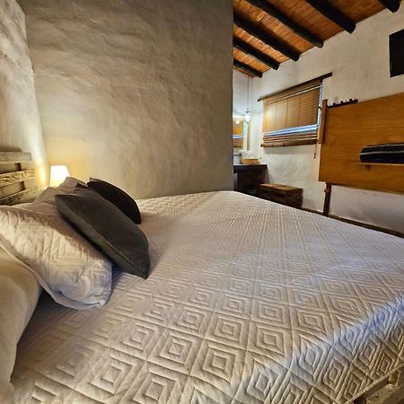 Cabanas Y Hostal Bonanza Mesa De Los Santos ロス・サントス エクステリア 写真